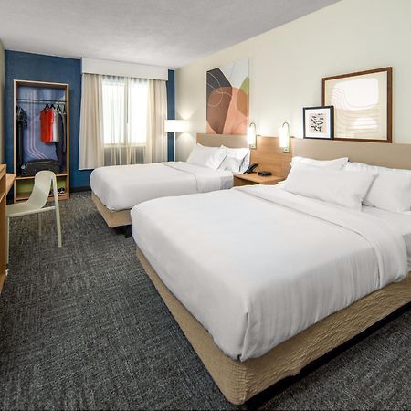 Spark By Hilton Brockville Buitenkant foto
